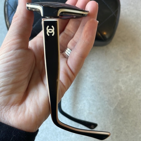 Authentic Chanel sunglasses 5143 - Picture 10 of 16